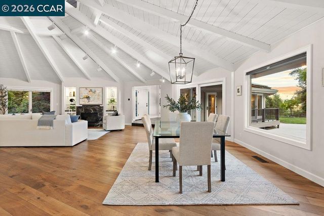 74 Bates Boulevard, Orinda, CA 94563