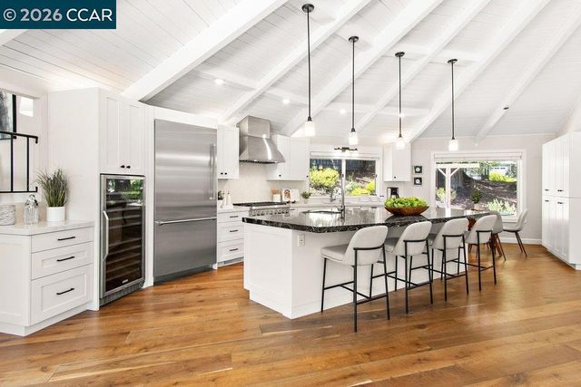 74 Bates Boulevard, Orinda, CA 94563
