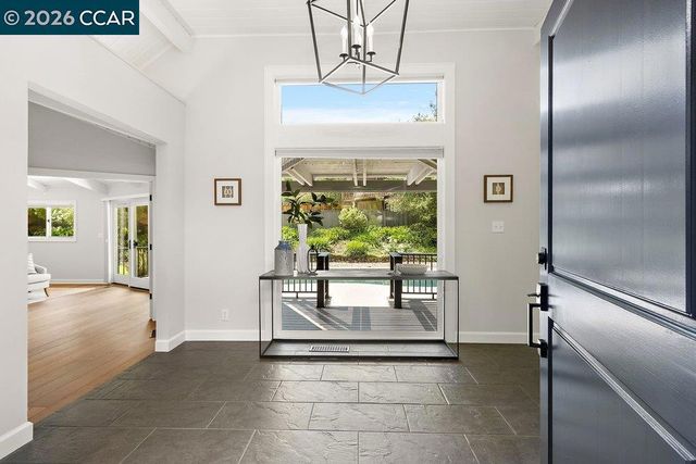 74 Bates Boulevard, Orinda, CA 94563