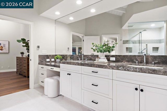 74 Bates Boulevard, Orinda, CA 94563