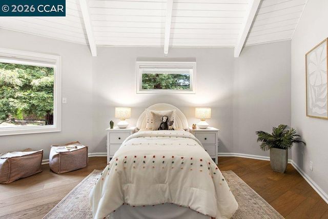 74 Bates Boulevard, Orinda, CA 94563