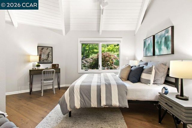 74 Bates Boulevard, Orinda, CA 94563