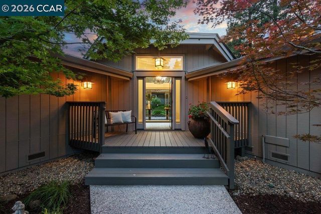 74 Bates Boulevard, Orinda, CA 94563