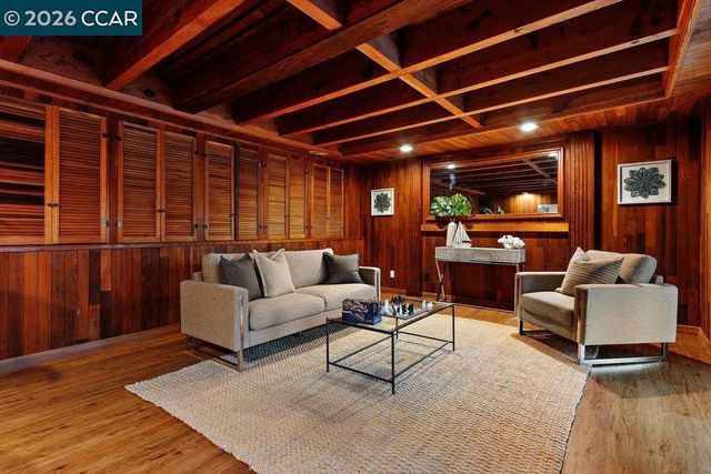 74 Bates Boulevard, Orinda, CA 94563