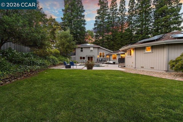 74 Bates Boulevard, Orinda, CA 94563