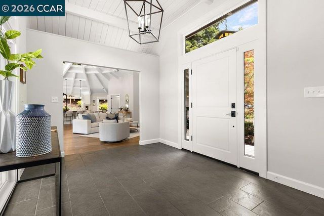 74 Bates Boulevard, Orinda, CA 94563