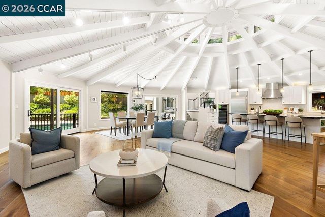 74 Bates Boulevard, Orinda, CA 94563