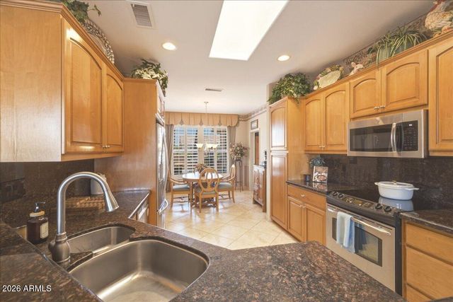 15144 W VIA MANANA -- W, Sun City West, AZ 85375
