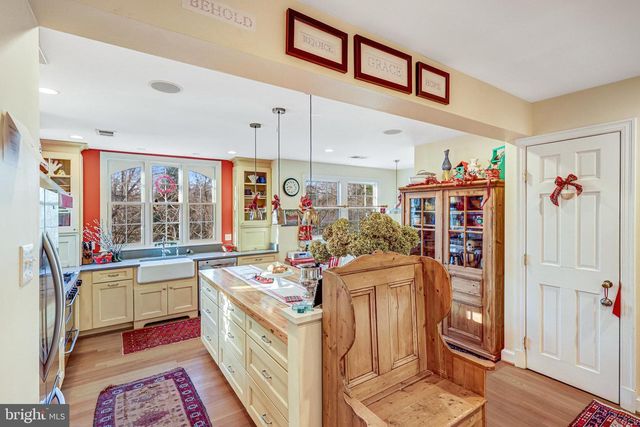 3062 N QUINCY ST N, Arlington, VA 22207