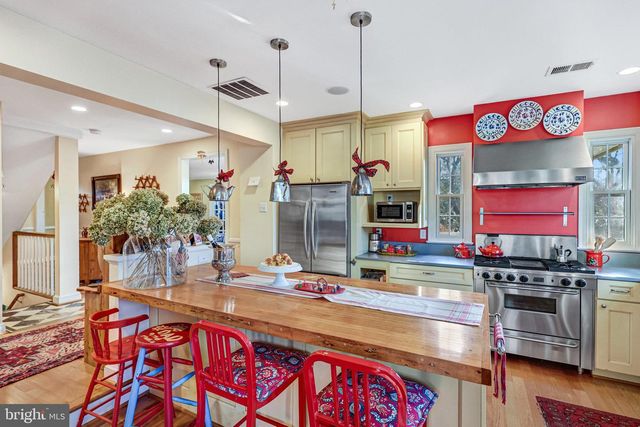 3062 N QUINCY ST N, Arlington, VA 22207