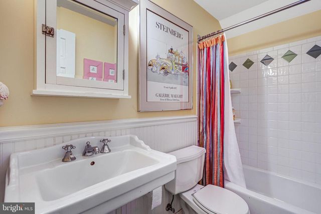 3062 N QUINCY ST N, Arlington, VA 22207