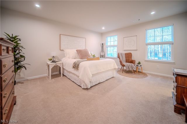 1129 Bean Lane, Akron, OH 44313