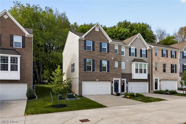1129 Bean Lane, Akron, OH 44313