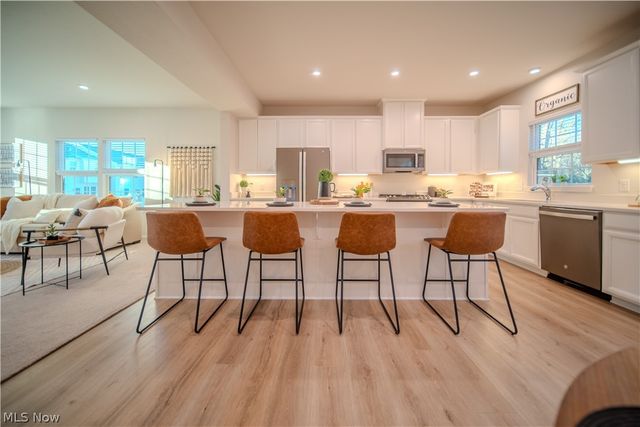 1129 Bean Lane, Akron, OH 44313