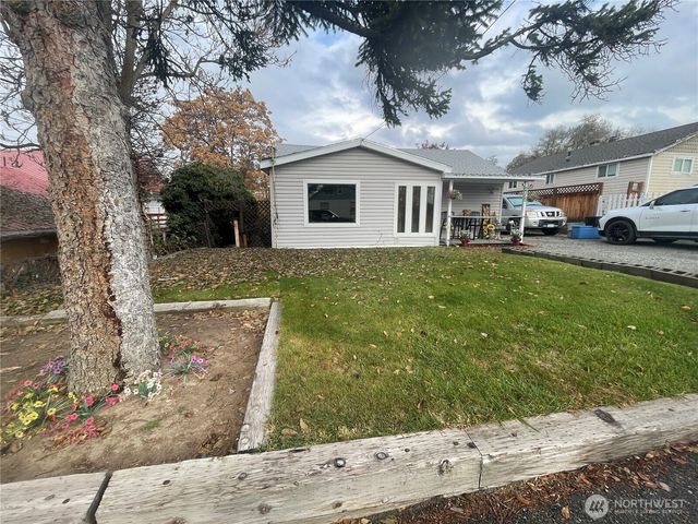 215 Dewberry E, Omak, WA 98841