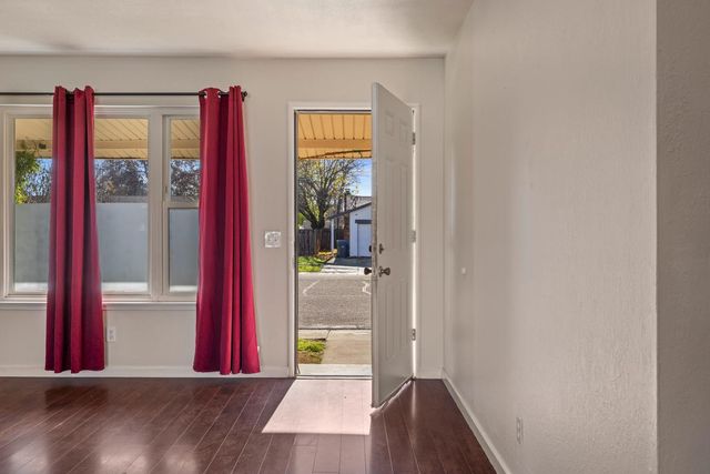 515 E St, Galt, CA 95632