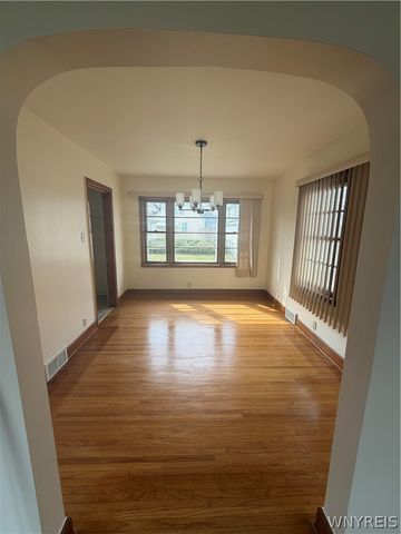 2947 Porter Road, Niagara Falls, NY 14305