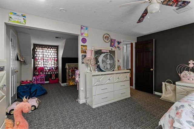 7007 Lakeshore Drive, Raytown, MO 64133