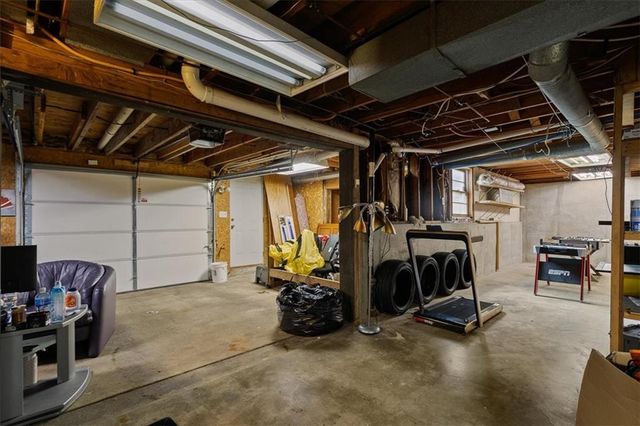 7007 Lakeshore Drive, Raytown, MO 64133