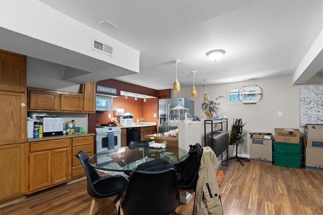 7007 Lakeshore Drive, Raytown, MO 64133
