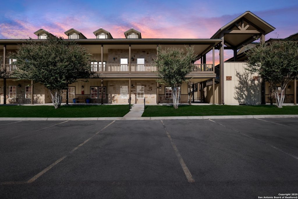 1554 Gruene Rd Unit A3, New Braunfels, TX 78130