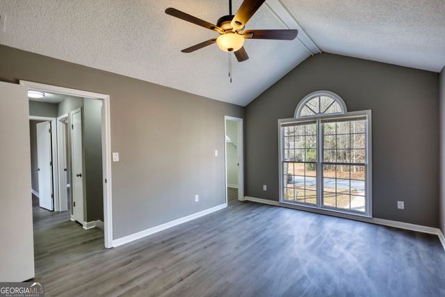 1067 Brookview Lane, Hampton, GA 30228