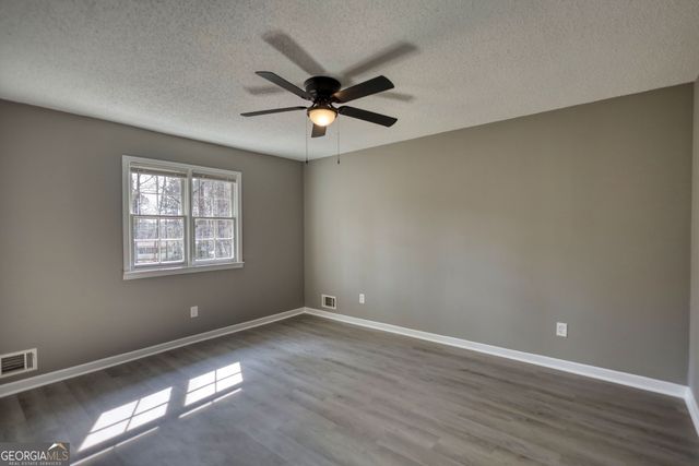 1067 Brookview Lane, Hampton, GA 30228