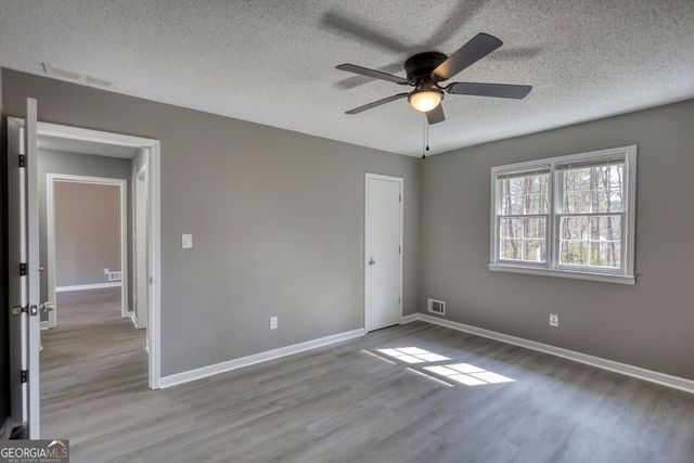 1067 Brookview Lane, Hampton, GA 30228