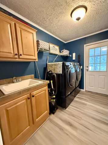 238 Lyons Road, Plattsburgh, NY 12901