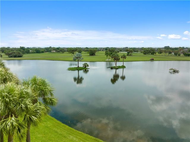 11 Plantation Drive 204, Vero Beach, FL 32966