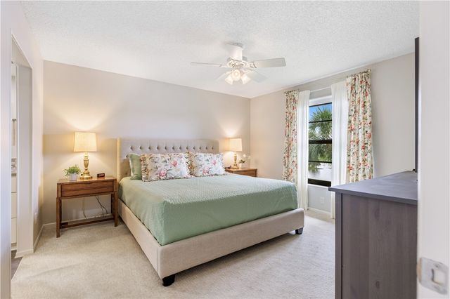 11 Plantation Drive 204, Vero Beach, FL 32966