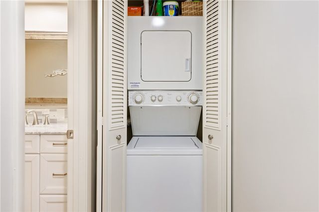 11 Plantation Drive 204, Vero Beach, FL 32966