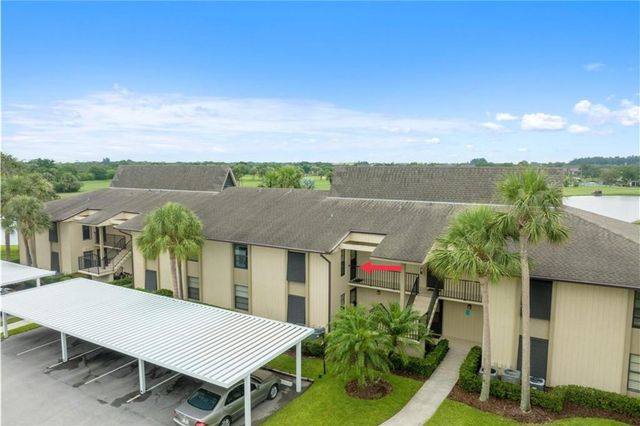 11 Plantation Drive 204, Vero Beach, FL 32966