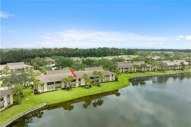 11 Plantation Drive 204, Vero Beach, FL 32966
