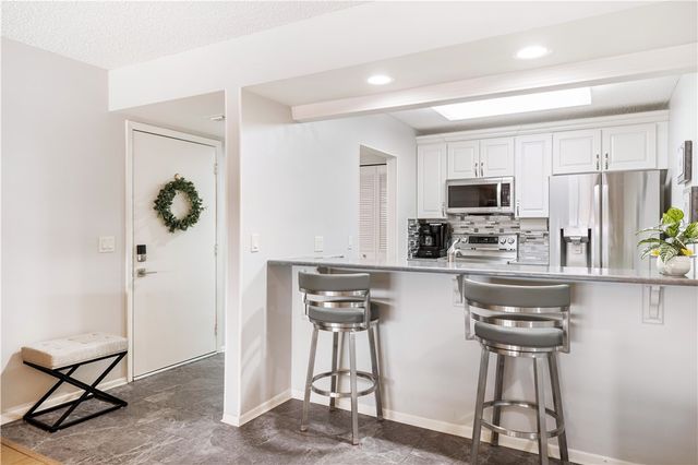 11 Plantation Drive 204, Vero Beach, FL 32966