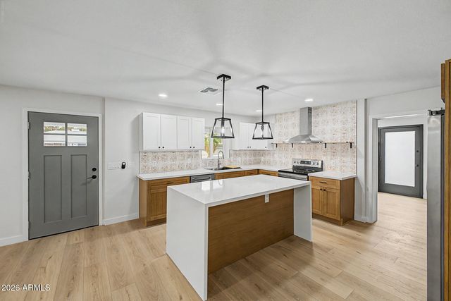 3302 W PIERSON Street, Phoenix, AZ 85017