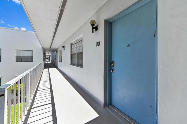 426 Saxony I, Delray Beach, FL 33446
