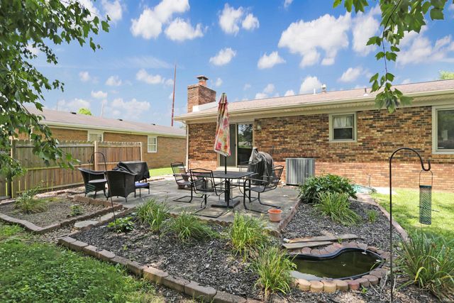 8455 Outer Lincoln Avenue, Newburgh, IN 47630