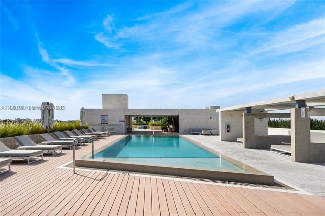 3581 E Glencoe St 605, Coconut Grove, FL 33133