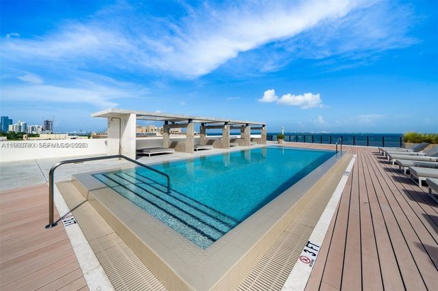 3581 E Glencoe St 605, Coconut Grove, FL 33133