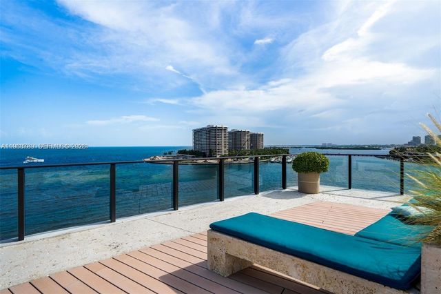 3581 E Glencoe St 605, Coconut Grove, FL 33133