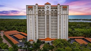 6585 Nicholas BLVD 902, Naples, FL 34108