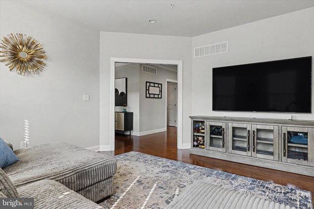 7 PETTITS BRIDGE RD, Jamison, PA 18929