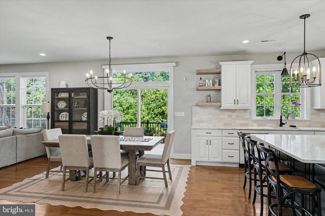 7 PETTITS BRIDGE RD, Jamison, PA 18929