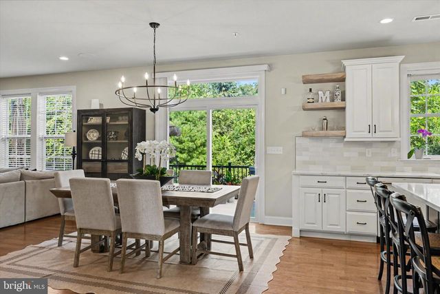 7 PETTITS BRIDGE RD, Jamison, PA 18929