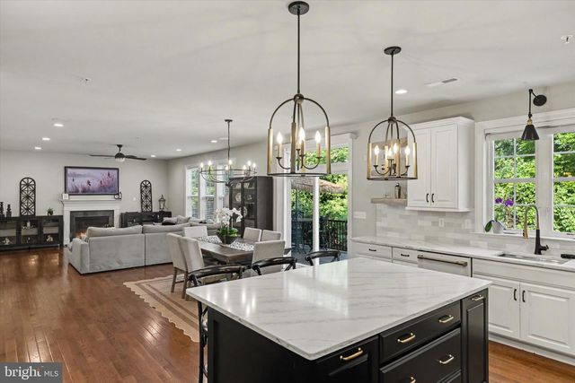 7 PETTITS BRIDGE RD, Jamison, PA 18929