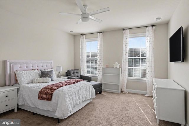 7 PETTITS BRIDGE RD, Jamison, PA 18929