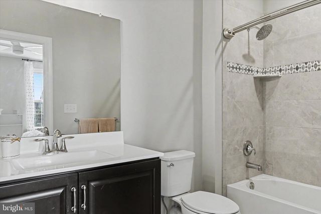 7 PETTITS BRIDGE RD, Jamison, PA 18929