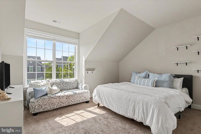 7 PETTITS BRIDGE RD, Jamison, PA 18929
