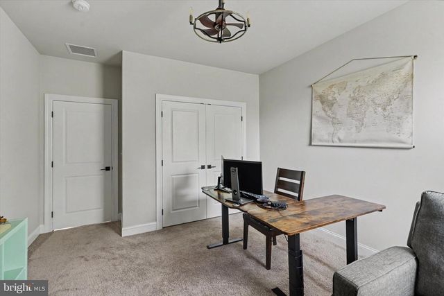 7 PETTITS BRIDGE RD, Jamison, PA 18929